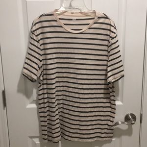 H&M Mens Crewneck Tee Shirt L